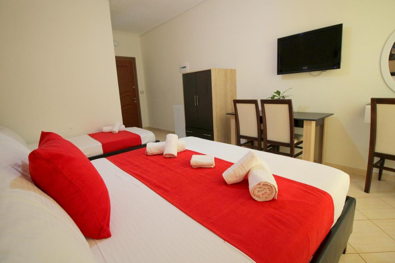 Centrum Hotel Ksamil Eksteriør billede