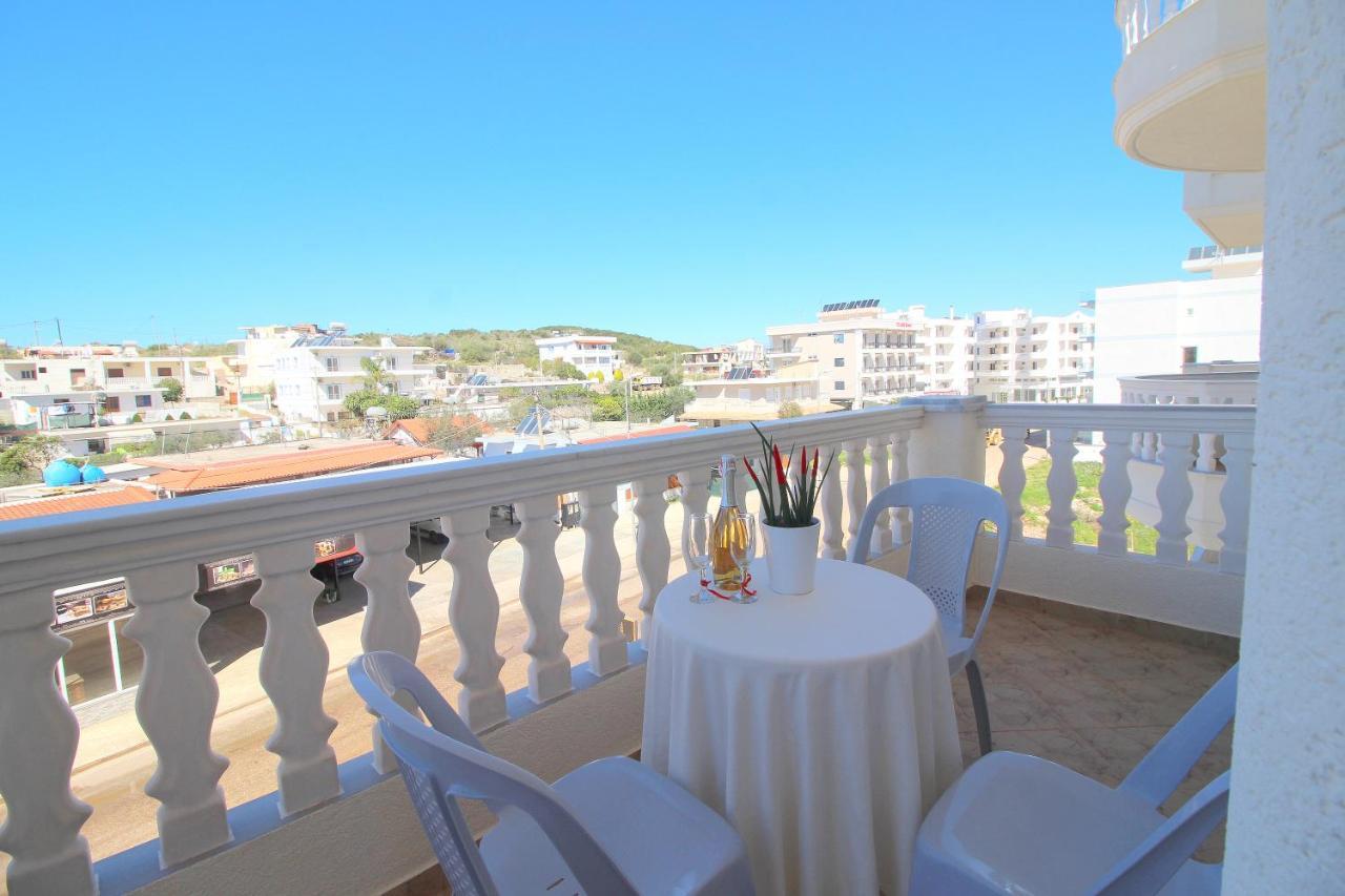 Centrum Hotel Ksamil Eksteriør billede